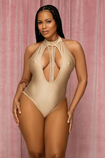 Body de tiras con corazón de diamantes de imitación en color arena